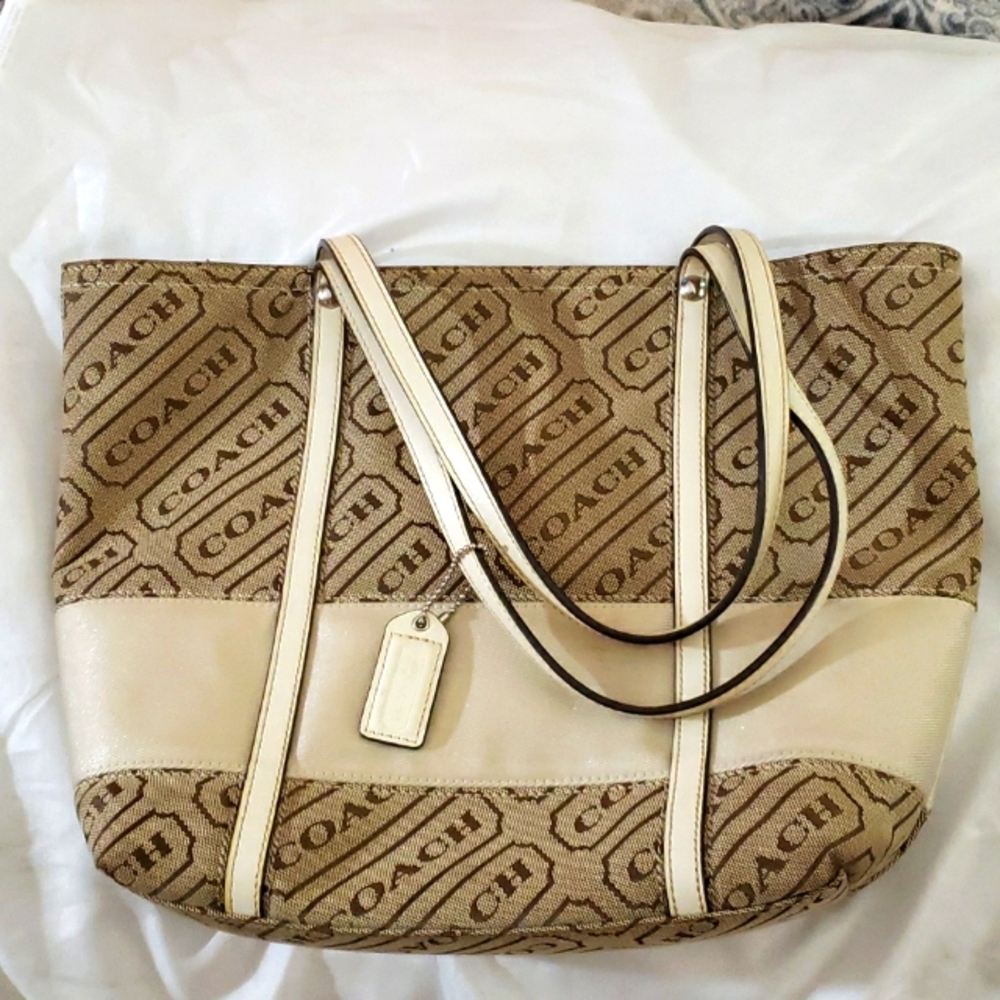 Authentically Real Coach tote medium handbag
